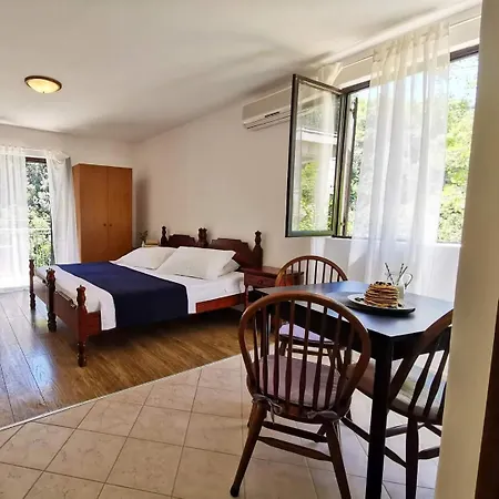 Kuzma Apartment