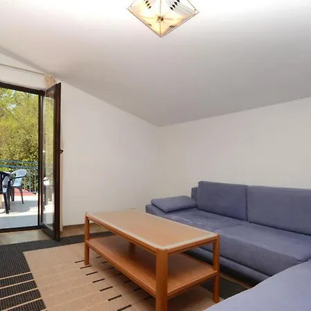 Kuzma Apartment