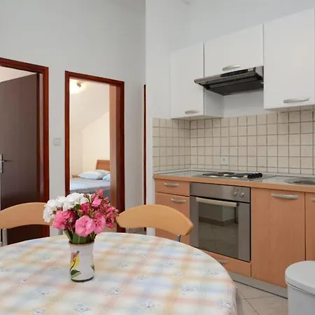 Kuzma Apartment *